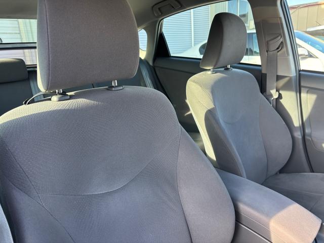 プリウス S 夏冬タイヤ付 スマートキー バックカメラ(32枚目)