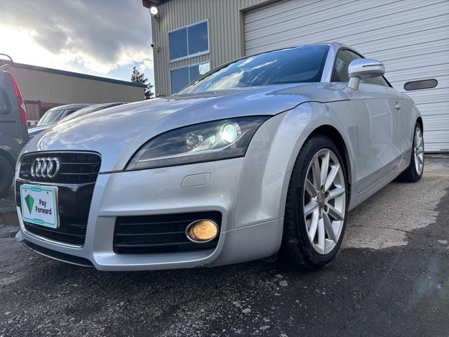 ＴＴクーペ ２．０ＴＦＳＩ　クワトロ　２．０ＴＦＳＩ　クワトロ（４名）　赤レザーシート　シートヒーター　バックモニター　地デジＴＶ　Ｂｌｕｅｔｏｏｔｈ（13枚目）