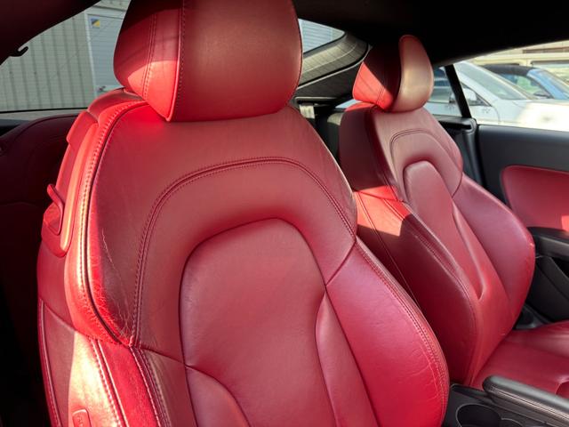 ＴＴクーペ ２．０ＴＦＳＩ　クワトロ　２．０ＴＦＳＩ　クワトロ（４名）　赤レザーシート　シートヒーター　バックモニター　地デジＴＶ　Ｂｌｕｅｔｏｏｔｈ（32枚目）