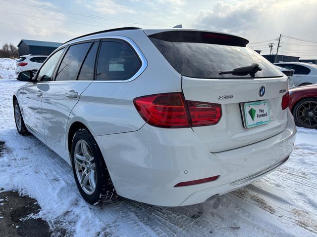 ３シリーズ ３２０ｉ　ｘＤｒｉｖｅツーリング　ラグジュアリー　ブラックレザーシート　夏冬タイヤアルミ付　４ＷＤ　パワーバックドア　Ｂｌｕｅｔｏｏｔｈ　ＵＳＢポート（6枚目）