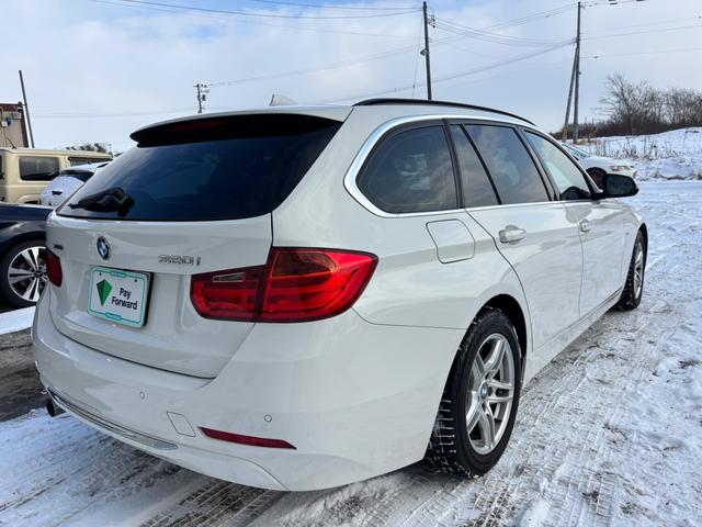 ３シリーズ ３２０ｉ　ｘＤｒｉｖｅツーリング　ラグジュアリー　ブラックレザーシート　夏冬タイヤアルミ付　４ＷＤ　パワーバックドア　Ｂｌｕｅｔｏｏｔｈ　ＵＳＢポート（9枚目）