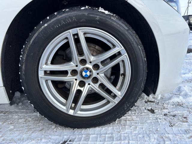 ３シリーズ ３２０ｉ　ｘＤｒｉｖｅツーリング　ラグジュアリー　ブラックレザーシート　夏冬タイヤアルミ付　４ＷＤ　パワーバックドア　Ｂｌｕｅｔｏｏｔｈ　ＵＳＢポート（11枚目）