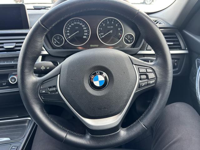 ３シリーズ ３２０ｉ　ｘＤｒｉｖｅツーリング　ラグジュアリー　ブラックレザーシート　夏冬タイヤアルミ付　４ＷＤ　パワーバックドア　Ｂｌｕｅｔｏｏｔｈ　ＵＳＢポート（28枚目）