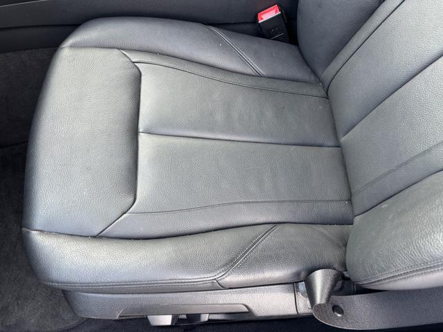 ３シリーズ ３２０ｉ　ｘＤｒｉｖｅツーリング　ラグジュアリー　ブラックレザーシート　夏冬タイヤアルミ付　４ＷＤ　パワーバックドア　Ｂｌｕｅｔｏｏｔｈ　ＵＳＢポート（43枚目）