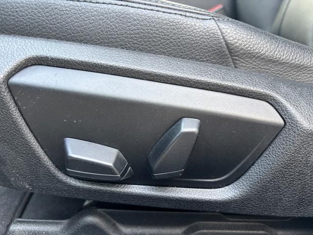 ３シリーズ ３２０ｉ　ｘＤｒｉｖｅツーリング　ラグジュアリー　ブラックレザーシート　夏冬タイヤアルミ付　４ＷＤ　パワーバックドア　Ｂｌｕｅｔｏｏｔｈ　ＵＳＢポート（45枚目）