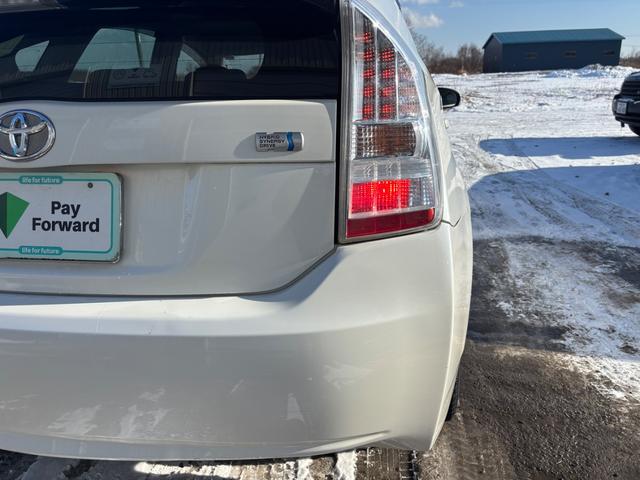 プリウス Ｓ　スマートキー　エンジンスターター　夏用アルミホイール　地デジ　ＥＴＣ（19枚目）