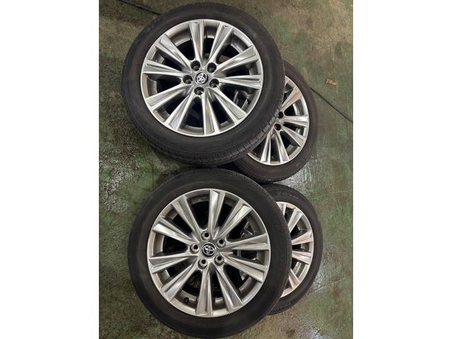 ヴェルファイア ２．５Ｚ　ゴールデンアイズ　モデリスタエアロ　夏冬タイヤアルミ付　エンジンスターター　純正ナビ　アップルカープレイ　Ｂｌｕｅｔｏｏｔｈ　両側パワースライドドア　パワーバックドア　ウッドコンビハンドル　トヨタセーフティセンス（11枚目）