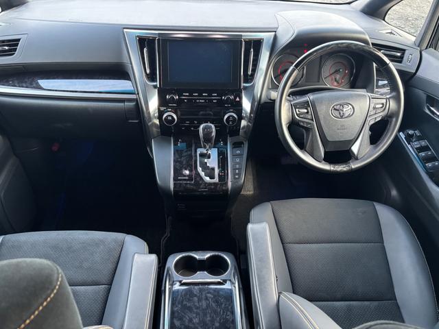 ヴェルファイア ２．５Ｚ　ゴールデンアイズ　モデリスタエアロ　夏冬タイヤアルミ付　エンジンスターター　純正ナビ　アップルカープレイ　Ｂｌｕｅｔｏｏｔｈ　両側パワースライドドア　パワーバックドア　ウッドコンビハンドル　トヨタセーフティセンス（25枚目）