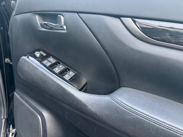 ヴェルファイア ２．５Ｚ　ゴールデンアイズ　モデリスタエアロ　夏冬タイヤアルミ付　エンジンスターター　純正ナビ　アップルカープレイ　Ｂｌｕｅｔｏｏｔｈ　両側パワースライドドア　パワーバックドア　ウッドコンビハンドル　トヨタセーフティセンス（27枚目）