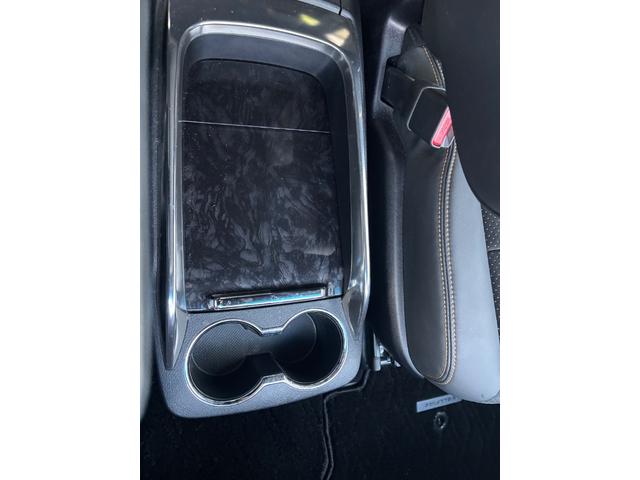 ヴェルファイア ２．５Ｚ　ゴールデンアイズ　モデリスタエアロ　夏冬タイヤアルミ付　エンジンスターター　純正ナビ　アップルカープレイ　Ｂｌｕｅｔｏｏｔｈ　両側パワースライドドア　パワーバックドア　ウッドコンビハンドル　トヨタセーフティセンス（35枚目）