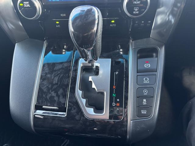 ヴェルファイア ２．５Ｚ　ゴールデンアイズ　モデリスタエアロ　夏冬タイヤアルミ付　エンジンスターター　純正ナビ　アップルカープレイ　Ｂｌｕｅｔｏｏｔｈ　両側パワースライドドア　パワーバックドア　ウッドコンビハンドル　トヨタセーフティセンス（36枚目）