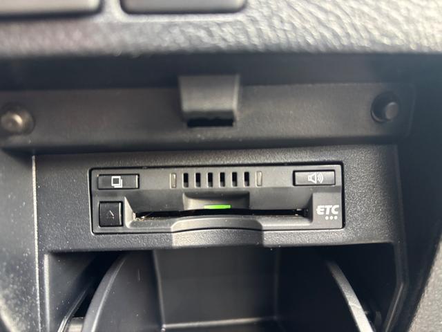 ヴェルファイア ２．５Ｚ　ゴールデンアイズ　モデリスタエアロ　夏冬タイヤアルミ付　エンジンスターター　純正ナビ　アップルカープレイ　Ｂｌｕｅｔｏｏｔｈ　両側パワースライドドア　パワーバックドア　ウッドコンビハンドル　トヨタセーフティセンス（42枚目）