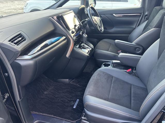 ヴェルファイア ２．５Ｚ　ゴールデンアイズ　モデリスタエアロ　夏冬タイヤアルミ付　エンジンスターター　純正ナビ　アップルカープレイ　Ｂｌｕｅｔｏｏｔｈ　両側パワースライドドア　パワーバックドア　ウッドコンビハンドル　トヨタセーフティセンス（46枚目）