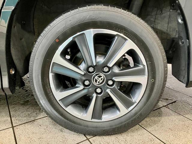 ヴォクシー ＺＳ　煌ＩＩＩ　Ｂｌｕｅｔｏｏｔｈ接続　ＥＴＣ　両側電動スライドドア　４ＷＤ　寒冷地仕様車　衝突被害軽減　地デジＴＶ　バックモニター　ウォークスルー　３列シート　スペアキー　クリアランスソナー　メモリーナビ（7枚目）
