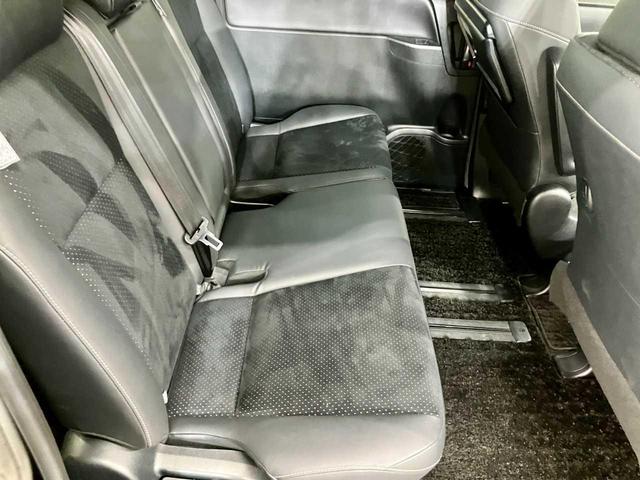 ヴォクシー ＺＳ　煌ＩＩＩ　Ｂｌｕｅｔｏｏｔｈ接続　ＥＴＣ　両側電動スライドドア　４ＷＤ　寒冷地仕様車　衝突被害軽減　地デジＴＶ　バックモニター　ウォークスルー　３列シート　スペアキー　クリアランスソナー　メモリーナビ（40枚目）