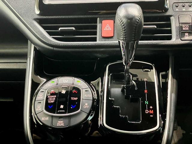ヴォクシー ＺＳ　煌ＩＩＩ　Ｂｌｕｅｔｏｏｔｈ接続　ＥＴＣ　両側電動スライドドア　４ＷＤ　寒冷地仕様車　衝突被害軽減　地デジＴＶ　バックモニター　ウォークスルー　３列シート　スペアキー　クリアランスソナー　メモリーナビ（47枚目）