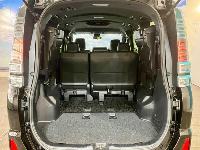 ヴォクシー ＺＳ　煌ＩＩＩ　Ｂｌｕｅｔｏｏｔｈ接続　ＥＴＣ　両側電動スライドドア　４ＷＤ　寒冷地仕様車　衝突被害軽減　地デジＴＶ　バックモニター　ウォークスルー　３列シート　スペアキー　クリアランスソナー　メモリーナビ（62枚目）