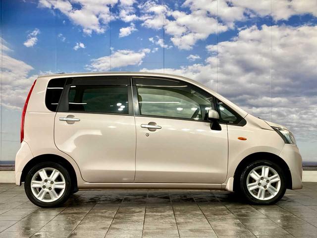 ステラ Ｌ　スマートアシスト　夏冬タイヤ　エンジンスターター　フルタイム４ＷＤ　アイドリングストップ　電動格納ミラー　キーレスエントリー　衝突安全ボディ（17枚目）