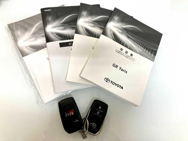 ＧＲヤリス ＲＺ　ハイパフォーマンス　ファースト　エディション　４ＷＤ　バックモニタ－　横滑り防止　エアロ　寒冷地　コーナーセンサー　ナビＴＶ　オートハイビーム　パーキングアシスト　ＥＴＣ２．０　ＵＳＢ　ＢＴ　盗難防止装置　スマートキー　オートエアコン（2枚目）