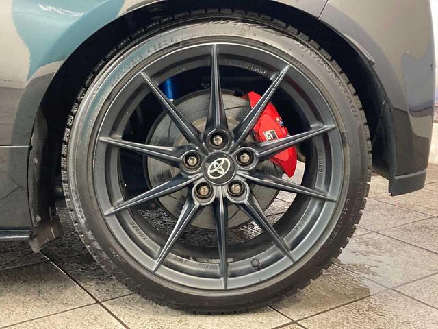 ＧＲヤリス ＲＺ　ハイパフォーマンス　ファースト　エディション　４ＷＤ　バックモニタ－　横滑り防止　エアロ　寒冷地　コーナーセンサー　ナビＴＶ　オートハイビーム　パーキングアシスト　ＥＴＣ２．０　ＵＳＢ　ＢＴ　盗難防止装置　スマートキー　オートエアコン（6枚目）