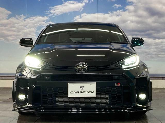 ＧＲヤリス ＲＺ　ハイパフォーマンス　ファースト　エディション　４ＷＤ　バックモニタ－　横滑り防止　エアロ　寒冷地　コーナーセンサー　ナビＴＶ　オートハイビーム　パーキングアシスト　ＥＴＣ２．０　ＵＳＢ　ＢＴ　盗難防止装置　スマートキー　オートエアコン（12枚目）