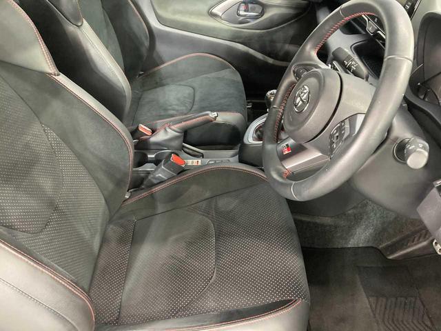 ＧＲヤリス ＲＺ　ハイパフォーマンス　ファースト　エディション　４ＷＤ　バックモニタ－　横滑り防止　エアロ　寒冷地　コーナーセンサー　ナビＴＶ　オートハイビーム　パーキングアシスト　ＥＴＣ２．０　ＵＳＢ　ＢＴ　盗難防止装置　スマートキー　オートエアコン（30枚目）