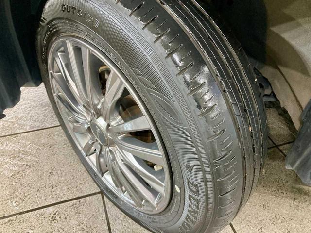 パッソ モーダ　Ｓ　夏冬タイヤ付き　４ＷＤ　ＬＥＤライト　シートヒーター　寒冷地　軽減ブレーキ　衝突安全ボディ　ベンチシート　バックカメラ　ミュージックプレイヤー接続可　アイドリングストップ　Ｂｌｕｅｔｏｏｔｈ接続（3枚目）