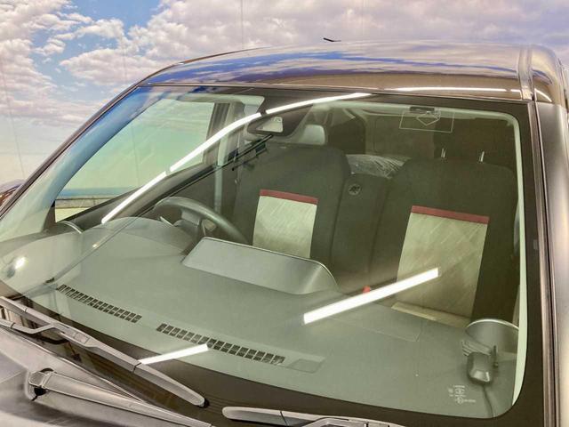 パッソ モーダ　Ｓ　夏冬タイヤ付き　４ＷＤ　ＬＥＤライト　シートヒーター　寒冷地　軽減ブレーキ　衝突安全ボディ　ベンチシート　バックカメラ　ミュージックプレイヤー接続可　アイドリングストップ　Ｂｌｕｅｔｏｏｔｈ接続（17枚目）