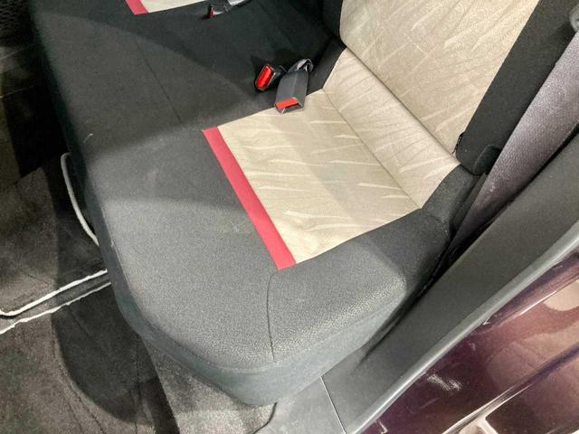 パッソ モーダ　Ｓ　夏冬タイヤ付き　４ＷＤ　ＬＥＤライト　シートヒーター　寒冷地　軽減ブレーキ　衝突安全ボディ　ベンチシート　バックカメラ　ミュージックプレイヤー接続可　アイドリングストップ　Ｂｌｕｅｔｏｏｔｈ接続（61枚目）