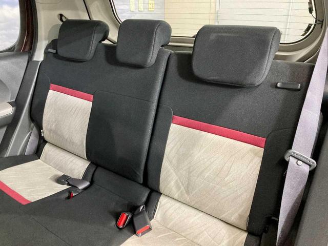 パッソ モーダ　Ｓ　夏冬タイヤ付き　４ＷＤ　ＬＥＤライト　シートヒーター　寒冷地　軽減ブレーキ　衝突安全ボディ　ベンチシート　バックカメラ　ミュージックプレイヤー接続可　アイドリングストップ　Ｂｌｕｅｔｏｏｔｈ接続（63枚目）