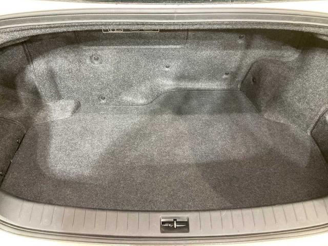 スカイライン 350GT FOUR ハイブリッド 360°カメラ 4WD エマージェンシーブレーキ Bluetooth フルセグTV スマートキー レーンアシスト レーダークルーズコントロール クリアランスソナー バックカメラ パワーシート USB(34枚目)