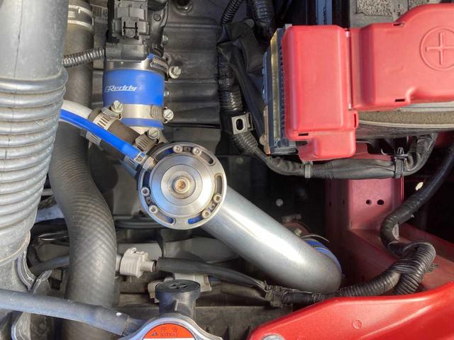 スイフトスポーツ ベースグレード VOLK RACING 夏冬タイヤ付 GReddyスポイラー GReddyダンパー GReddyブローオフバルブ、インタークーラー、ステアリング、マフラー クスコタワーバー ダウンサスRSR(9枚目)