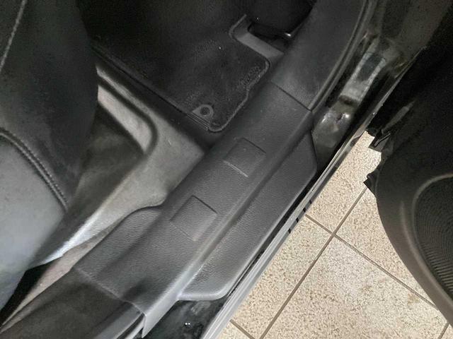 エクストレイル ２０Ｘｔｔ　ブラック　エクストリーマーＸ　新品夏タイヤ添付　オートクルーズコントロール　パワー　ワンセグ　Ｂカメラ　電動格納ミラー　アルミホイール　ＡＢＳ　寒冷地仕様　Ｗエアバック　ＥＴＣ　オートライト　シートヒーター　ＵＳＢ　切替式４ＷＤ（51枚目）