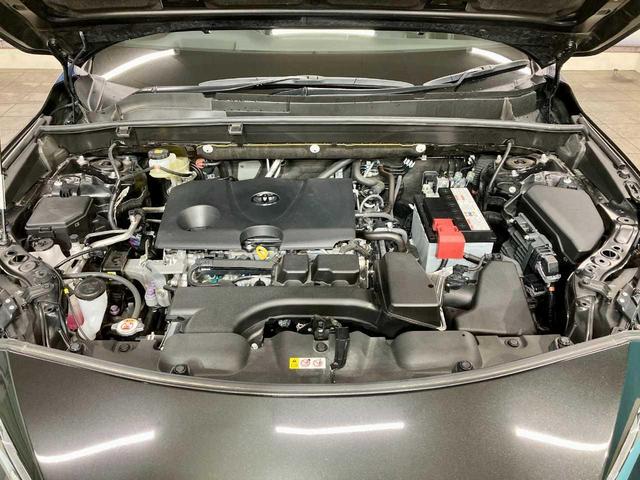 ハリアー Ｚ　レザーパッケージ　寒冷地仕様　夏冬タイヤ付　パノラマルーフ　ＪＢＬサウンド　アラウンドビューモニター　メモリナビ　デジタルインナーミラー　ＥＴＣ２．０　レーダークルーズ　本革電動シート　シートヒーター・シートエアコン（6枚目）