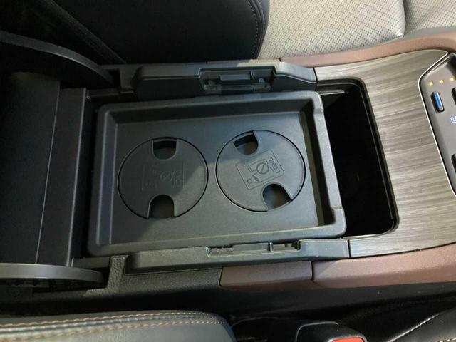 ハリアー Ｚ　レザーパッケージ　寒冷地仕様　夏冬タイヤ付　パノラマルーフ　ＪＢＬサウンド　アラウンドビューモニター　メモリナビ　デジタルインナーミラー　ＥＴＣ２．０　レーダークルーズ　本革電動シート　シートヒーター・シートエアコン（48枚目）