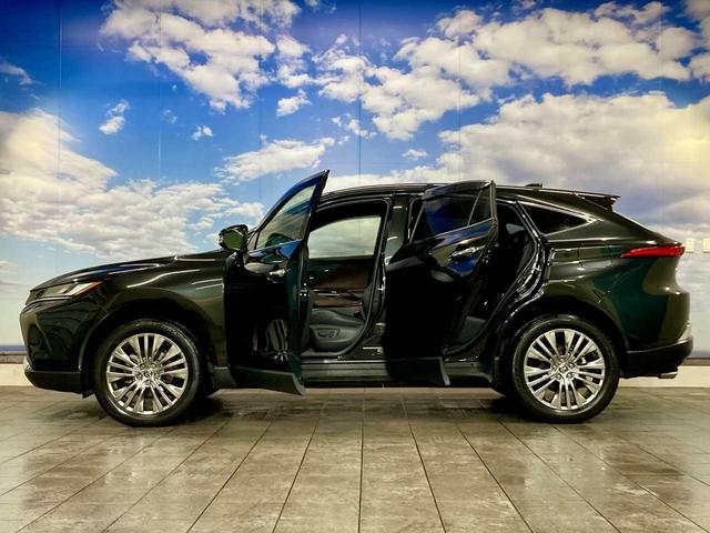 ハリアー Ｚ　レザーパッケージ　寒冷地仕様　夏冬タイヤ付　パノラマルーフ　ＪＢＬサウンド　アラウンドビューモニター　メモリナビ　デジタルインナーミラー　ＥＴＣ２．０　レーダークルーズ　本革電動シート　シートヒーター・シートエアコン（61枚目）