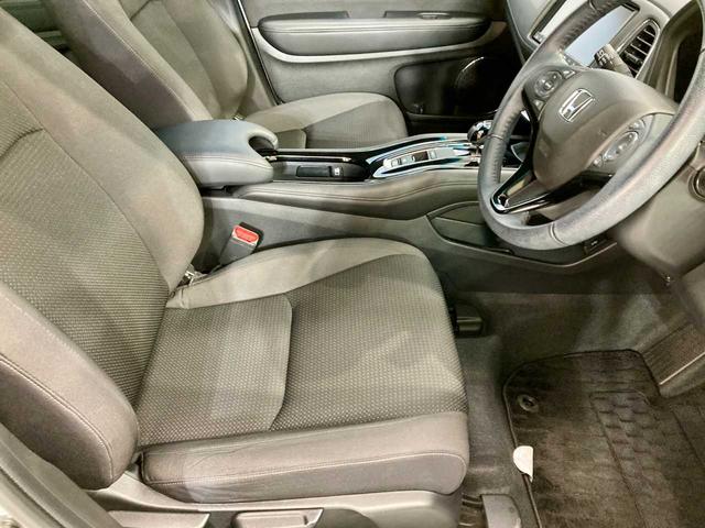 ヴェゼル ハイブリッドＸ・ホンダセンシング　レーダークルコン　シ－トヒ－タ－　レーンキープ　横滑防止　Ｒカメラ　ドラレコ　ＥＴＣ車載器　サイドエアバック　ＤＶＤ再生　４ＷＤ　Ｂｌｕｅｔｏｏｔｈ接続　寒冷地仕様　ＬＥＤヘッドライト　フルセグＴＶ（16枚目）