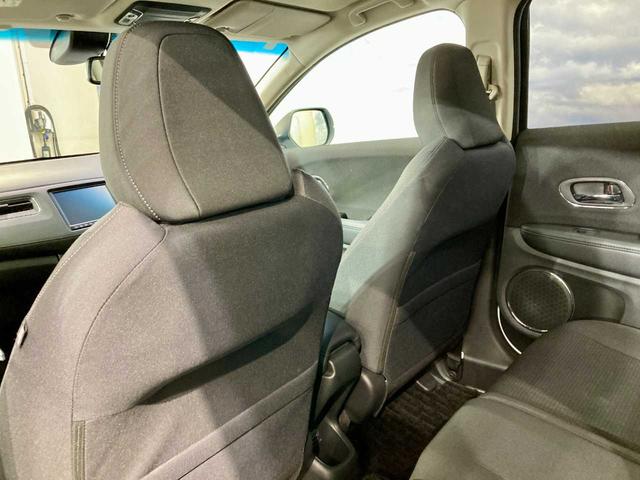 ヴェゼル ハイブリッドＸ・ホンダセンシング　レーダークルコン　シ－トヒ－タ－　レーンキープ　横滑防止　Ｒカメラ　ドラレコ　ＥＴＣ車載器　サイドエアバック　ＤＶＤ再生　４ＷＤ　Ｂｌｕｅｔｏｏｔｈ接続　寒冷地仕様　ＬＥＤヘッドライト　フルセグＴＶ（29枚目）