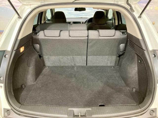 ヴェゼル ハイブリッドＸ・ホンダセンシング　レーダークルコン　シ－トヒ－タ－　レーンキープ　横滑防止　Ｒカメラ　ドラレコ　ＥＴＣ車載器　サイドエアバック　ＤＶＤ再生　４ＷＤ　Ｂｌｕｅｔｏｏｔｈ接続　寒冷地仕様　ＬＥＤヘッドライト　フルセグＴＶ（31枚目）