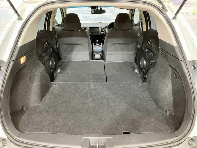 ヴェゼル ハイブリッドＸ・ホンダセンシング　レーダークルコン　シ－トヒ－タ－　レーンキープ　横滑防止　Ｒカメラ　ドラレコ　ＥＴＣ車載器　サイドエアバック　ＤＶＤ再生　４ＷＤ　Ｂｌｕｅｔｏｏｔｈ接続　寒冷地仕様　ＬＥＤヘッドライト　フルセグＴＶ（32枚目）