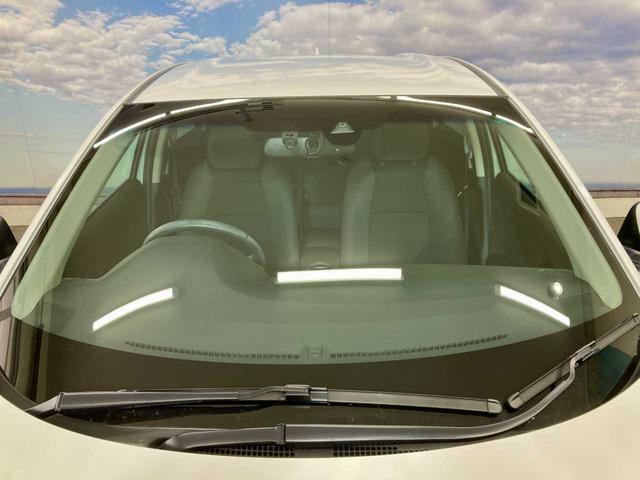 ヴェゼル ハイブリッドＸ・ホンダセンシング　レーダークルコン　シ－トヒ－タ－　レーンキープ　横滑防止　Ｒカメラ　ドラレコ　ＥＴＣ車載器　サイドエアバック　ＤＶＤ再生　４ＷＤ　Ｂｌｕｅｔｏｏｔｈ接続　寒冷地仕様　ＬＥＤヘッドライト　フルセグＴＶ（50枚目）