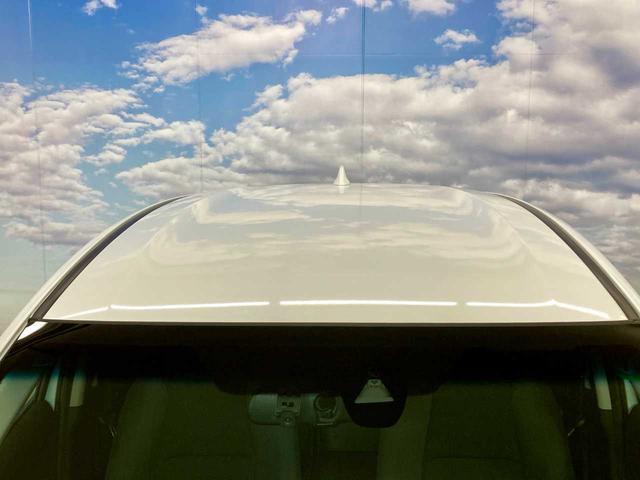 ヴェゼル ハイブリッドＸ・ホンダセンシング　レーダークルコン　シ－トヒ－タ－　レーンキープ　横滑防止　Ｒカメラ　ドラレコ　ＥＴＣ車載器　サイドエアバック　ＤＶＤ再生　４ＷＤ　Ｂｌｕｅｔｏｏｔｈ接続　寒冷地仕様　ＬＥＤヘッドライト　フルセグＴＶ（51枚目）