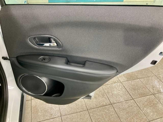 ヴェゼル ハイブリッドＸ・ホンダセンシング　レーダークルコン　シ－トヒ－タ－　レーンキープ　横滑防止　Ｒカメラ　ドラレコ　ＥＴＣ車載器　サイドエアバック　ＤＶＤ再生　４ＷＤ　Ｂｌｕｅｔｏｏｔｈ接続　寒冷地仕様　ＬＥＤヘッドライト　フルセグＴＶ（55枚目）