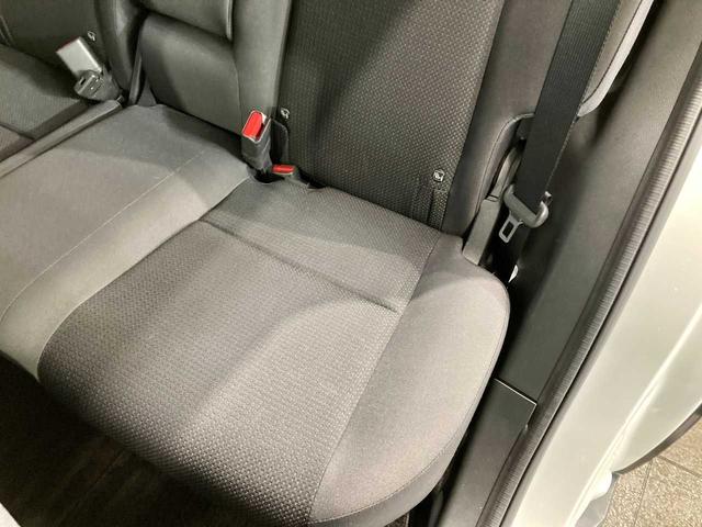 ヴェゼル ハイブリッドＸ・ホンダセンシング　レーダークルコン　シ－トヒ－タ－　レーンキープ　横滑防止　Ｒカメラ　ドラレコ　ＥＴＣ車載器　サイドエアバック　ＤＶＤ再生　４ＷＤ　Ｂｌｕｅｔｏｏｔｈ接続　寒冷地仕様　ＬＥＤヘッドライト　フルセグＴＶ（60枚目）