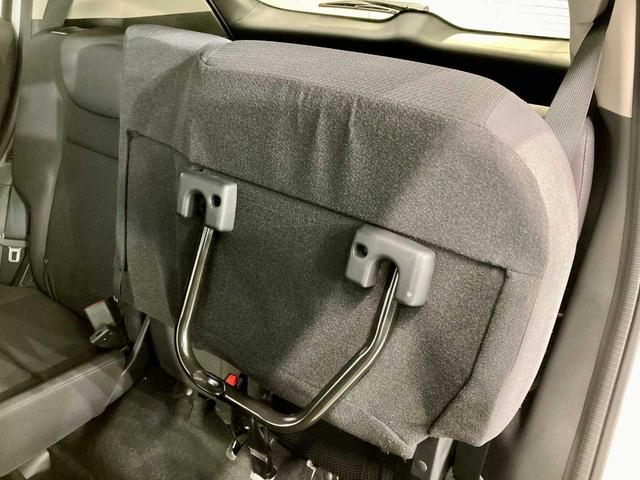 ヴェゼル ハイブリッドＸ・ホンダセンシング　レーダークルコン　シ－トヒ－タ－　レーンキープ　横滑防止　Ｒカメラ　ドラレコ　ＥＴＣ車載器　サイドエアバック　ＤＶＤ再生　４ＷＤ　Ｂｌｕｅｔｏｏｔｈ接続　寒冷地仕様　ＬＥＤヘッドライト　フルセグＴＶ（64枚目）