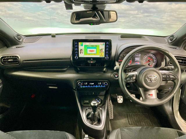 GRヤリス RZ ハイパフォーマンス BTオーディオ 追従クルコン 地デジ Iストップ LEDヘッド ナビ&TV 盗難防止システム バックガイドモニター Cソナー AWD フルオートエアコン 横滑り防止装置付き スマートキ- ABS付き(2枚目)