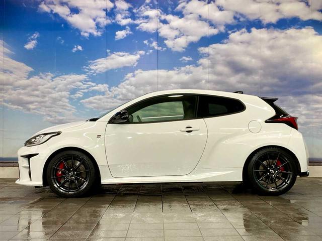 GRヤリス RZ ハイパフォーマンス BTオーディオ 追従クルコン 地デジ Iストップ LEDヘッド ナビ&TV 盗難防止システム バックガイドモニター Cソナー AWD フルオートエアコン 横滑り防止装置付き スマートキ- ABS付き(16枚目)