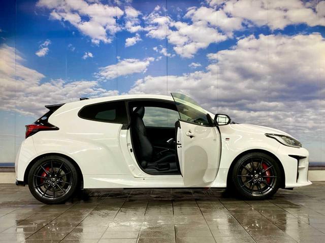 GRヤリス RZ ハイパフォーマンス BTオーディオ 追従クルコン 地デジ Iストップ LEDヘッド ナビ&TV 盗難防止システム バックガイドモニター Cソナー AWD フルオートエアコン 横滑り防止装置付き スマートキ- ABS付き(26枚目)