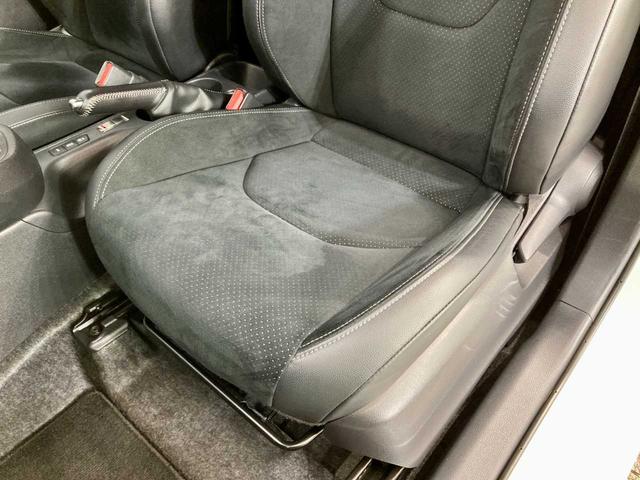 GRヤリス RZ ハイパフォーマンス BTオーディオ 追従クルコン 地デジ Iストップ LEDヘッド ナビ&TV 盗難防止システム バックガイドモニター Cソナー AWD フルオートエアコン 横滑り防止装置付き スマートキ- ABS付き(64枚目)