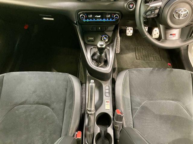 GRヤリス RZ ハイパフォーマンス BTオーディオ 追従クルコン 地デジ Iストップ LEDヘッド ナビ&TV 盗難防止システム バックガイドモニター Cソナー AWD フルオートエアコン 横滑り防止装置付き スマートキ- ABS付き(75枚目)